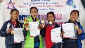 अन्तर विद्यालय गर्ल्स ब्याडमिन्टन प्रतियोगिताको उपाधि जितिन् भुजुले