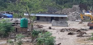 डाउन पिलुवा खोला जलविद्युत आयोजना बाढीले बगायो डाउन पिलुवा खोला जलविद्युत आयोजना बाढीले बगायो