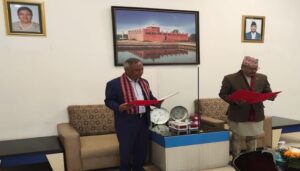 माछापुच्छ्रे बैंकका नवनियुक्त अध्यक्ष महतोद्वारा पद तथा गोपनियताको सपथ ग्रहण माछापुच्छ्रे बैंकका नवनियुक्त अध्यक्ष महतोद्वारा पद तथा गोपनियताको सपथ ग्रहण