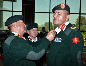 प्रधान सेनापतिद्वारा दर्ज्यानी चिन्ह प्रदान