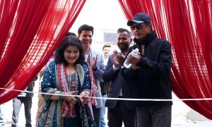 ईसेवा मनि ट्रान्सफरको मेरो डिजिटल देश अभियान अन्तर्गत अन्जुलालाई घर हस्तान्तरण ईसेवा मनि ट्रान्सफरको मेरो डिजिटल देश अभियान अन्तर्गत अन्जुलालाई घर हस्तान्तरण