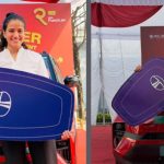 भाटभाटेनीमा सामान खरिद गरेका दुईजनाले जिते टाटा पन्च ईभी