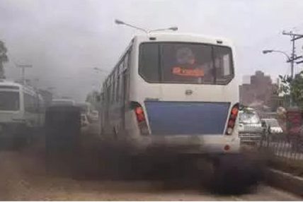 वातावरण पदूषण गर्ने १२ सवारीसाधन ट्राफिक प्रहरीको नियन्त्रणमा