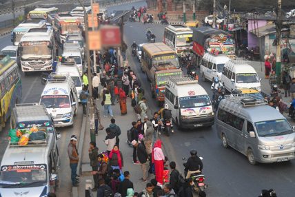 सरकारद्वारा नयाँ सार्वजनिक सवारी साधन दर्तामा रोक