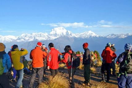 मे महिनामा भित्रिए एक लाखभन्दा बढी विदेशी पर्यटक