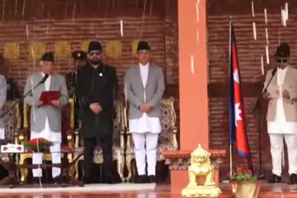 सुधन गुरुङ र महावीर पुनले लिए पद तथा गोपनीयताको शपथ