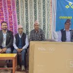 कुमारी बैंकद्वारा विद्यालयहरुलाई स्मार्ट टेलिभिजन हस्तान्तरण