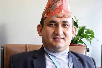 नेपाल राष्ट्र बैंकको डेपुटी गभर्नरमा दीर्घ रावल नियुक्त