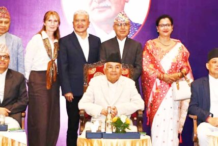 हेमबहादुर मल्ल सम्मानबाट माकाजु र खनाल सम्मानित