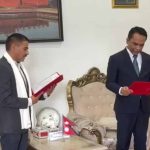 हिमालयन बैंकका अध्यक्ष अर्यालले लिए पद तथा गोपनीयताको शपथ हिमालयन बैंकका अध्यक्ष अर्यालले लिए पद तथा गोपनीयताको शपथ