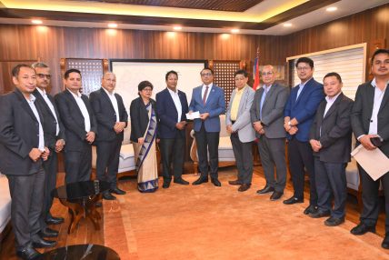 साल्ट ट्रेडिङ कर्पोरेसनद्वारा प्रधानमन्त्री राहत कोषमा ६० लाख सहयोग